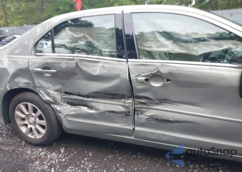 2009 Mercury Milan I4 z USA, uszkodzony, nr VIN 3MEHM07Z49R600530